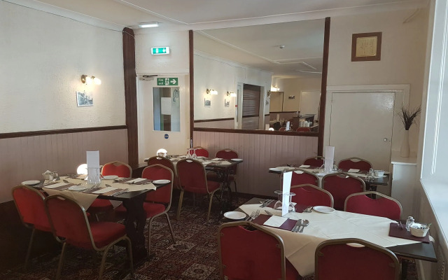 Mackay's Spa Lodge Hotel