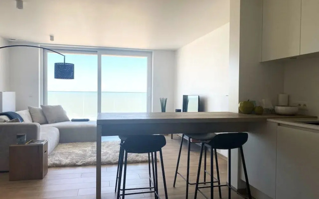 Seafront Luxury With Ocean Views