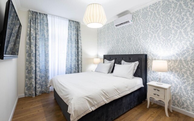 Nice Apartment in Split With 2 Bedrooms and Wifi