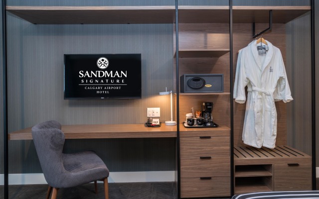 Sandman Signature Calgary Airport Hotel