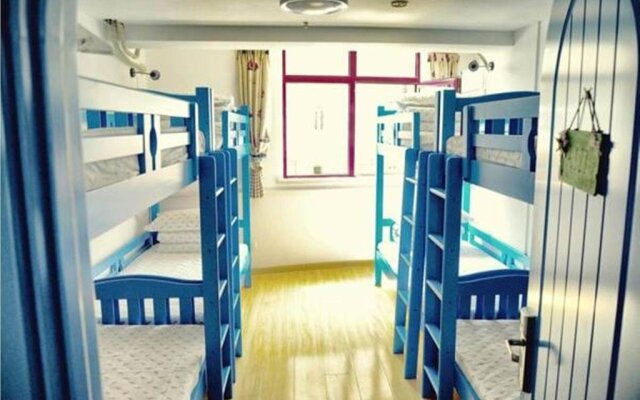Gap Year By the Sea Youth Hostel