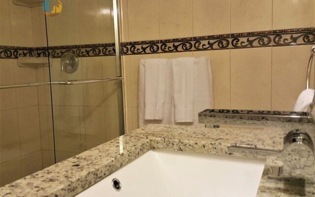 Alexander 510 2 Bedroom Apts by RedAwning