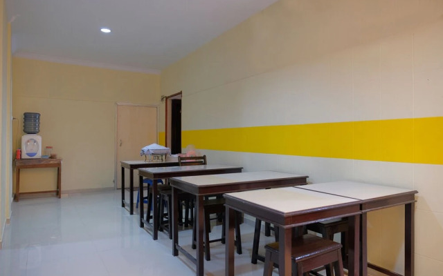 OYO 1149 Hotel Mustika