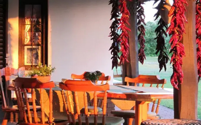 Somodi Tanya Lovas Panzio