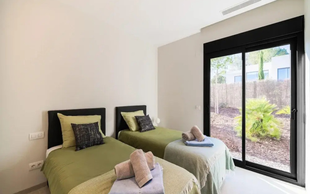Luxury Villa Near Las Colinas