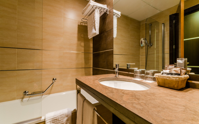 Hotel YIT Conquista de Granada