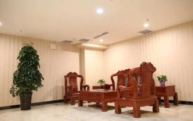 Yue Hotel (Baoding Mancheng Huiyou Shopping Mall)