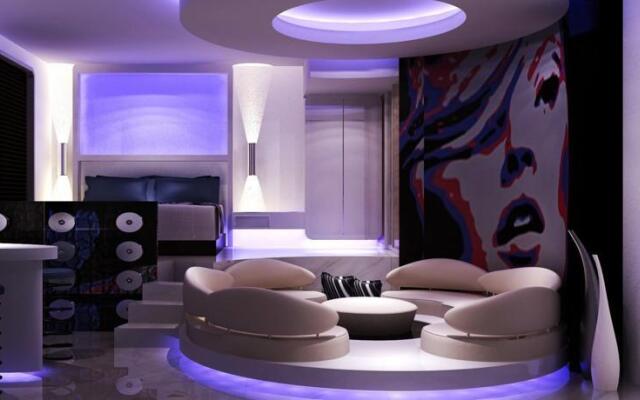 Chengdu Gr24 Hotel