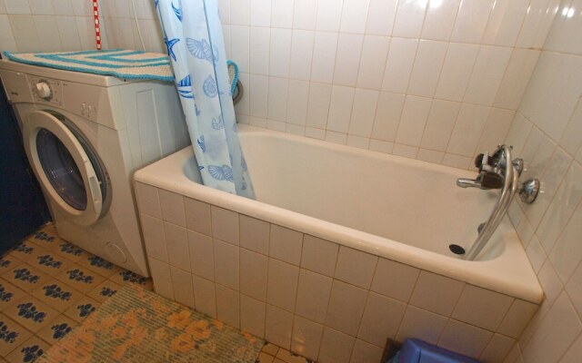 Apartment 461