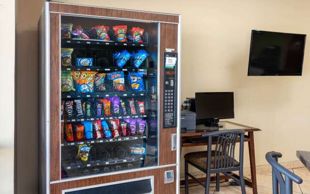 Econo Lodge Belton - Kansas City South