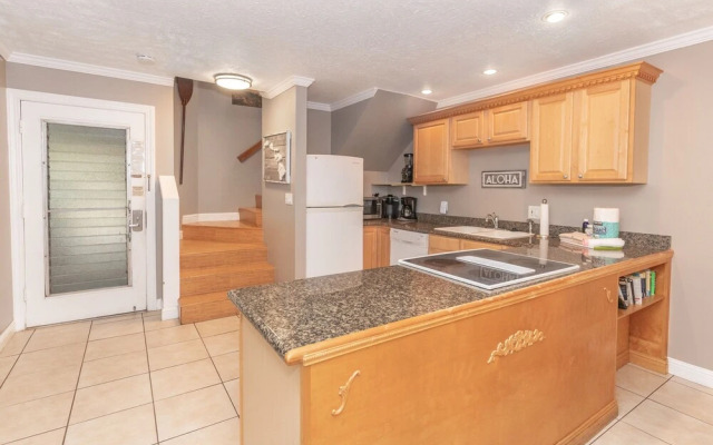 Kahana Sunset D10 2 Bedroom Condo by Redawning