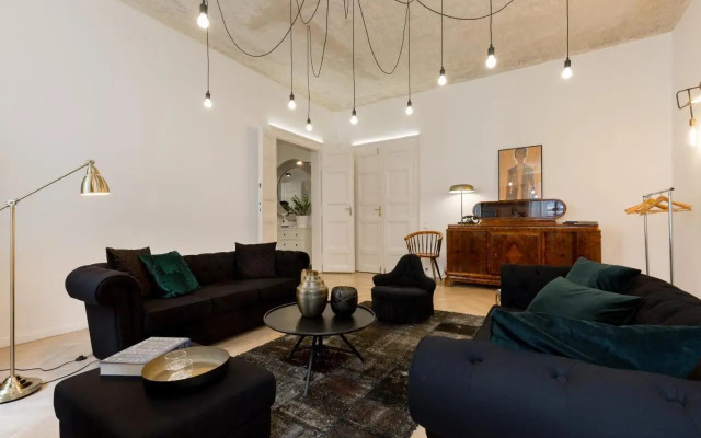 Bohemian Dream Home In The Absolute Center w 2BR/2BT