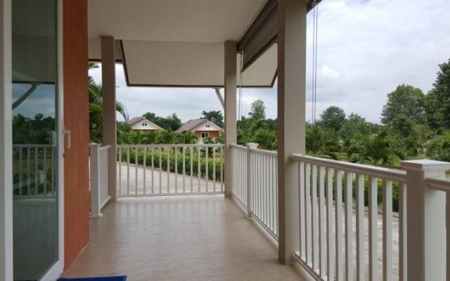 Palm Lodge Resort