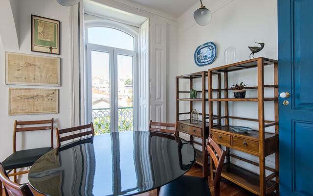 Renovated Charming Apartment with view in Santos