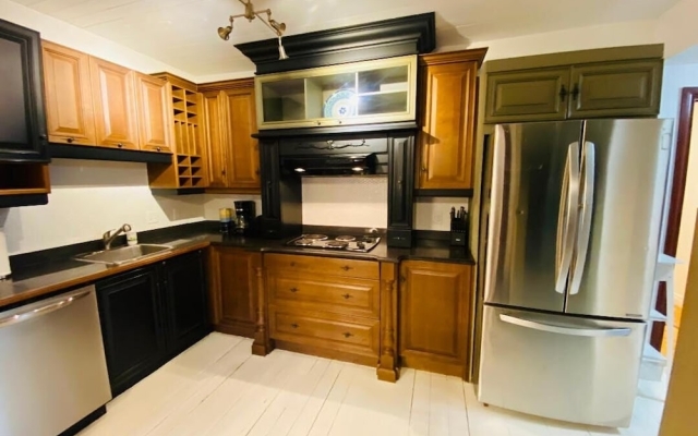 Cozy and Spacious 3BR Apt in Waterloo