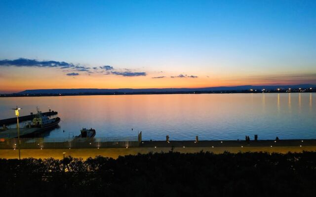 Central Cozy Apartment 70m2 In '700s Baroque Building
