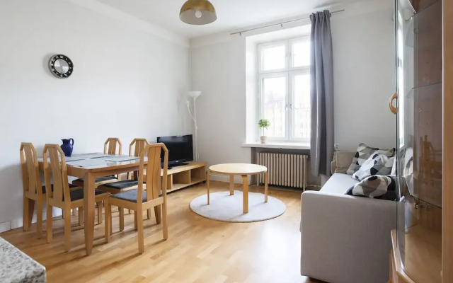 1BR City Apartment with Great Location