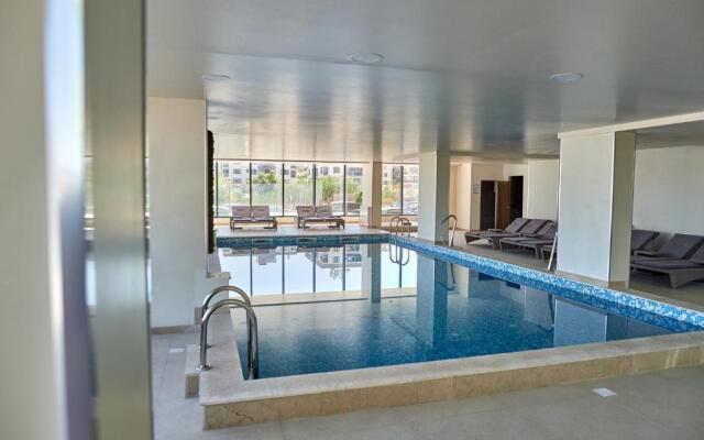 7 Waves Studio-Spa n Pools beach resort