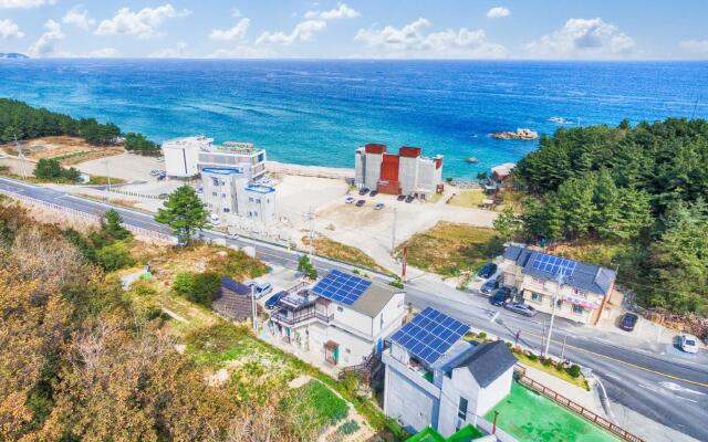 Goseong Sea&star Pension