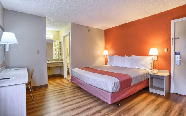 Cathedral Hill Hotel