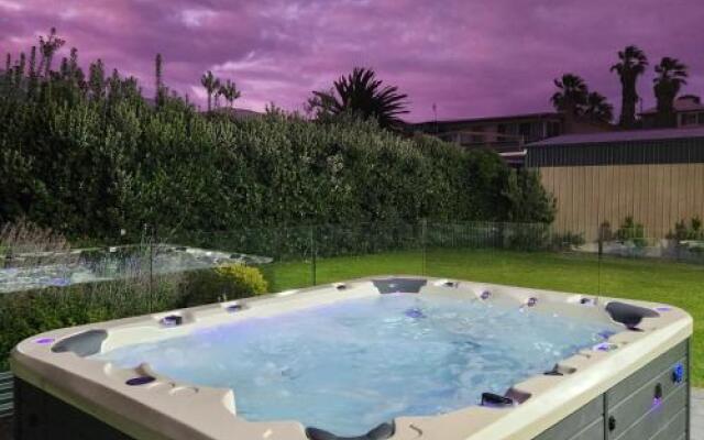 Great Ness Beachhouse - WiFi - Pet-Friendly