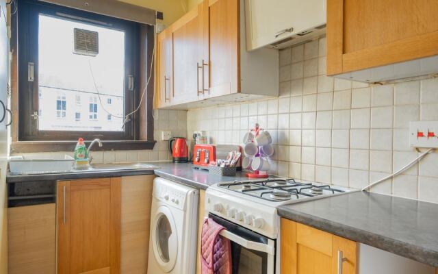 Novelty Suites Froghall Avenue