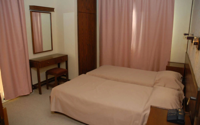 Niki Hotel Apartments