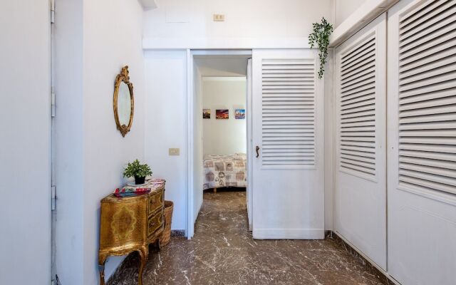 Spanish Steps Apartment