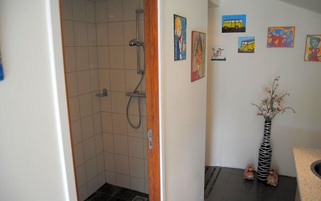 B&B Warnstee