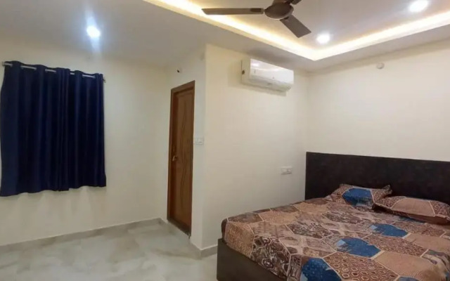 iROOMZ Hotel Apoorva