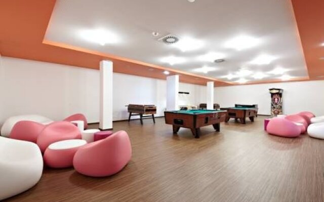 Young Generation Resort Buchegg