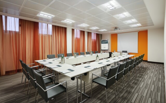 Unahotels Mediterraneo Milano Hotel