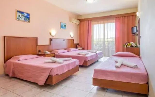 Denphill Apartments & Hotel