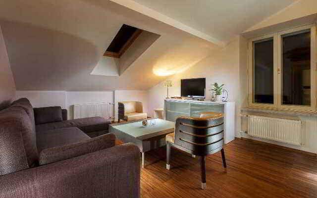 Yoga Residence