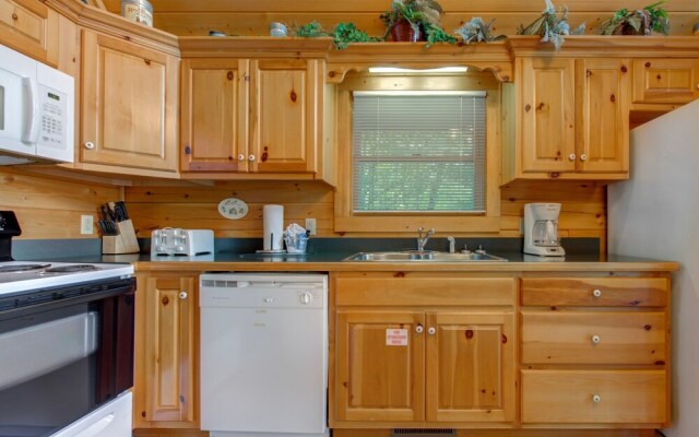 Trails End - Two Bedroom Cabin