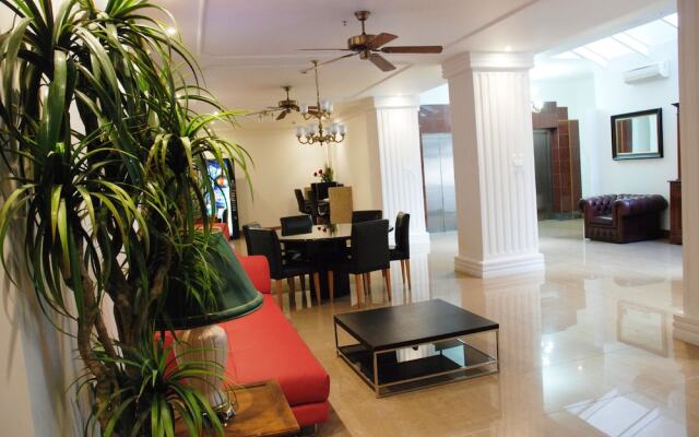 Astor Metropole Hotel