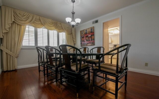 Luxurious 5BR near Las Vegas Strip