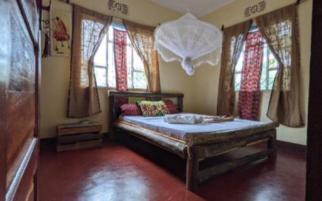The backyard hostel