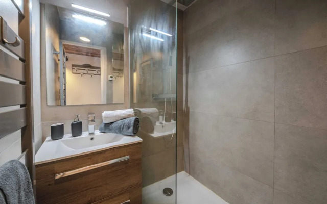 2 Bedroom Apartment With Parking and Balcony