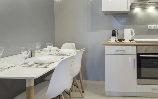 Penelope's Luxury Apartment