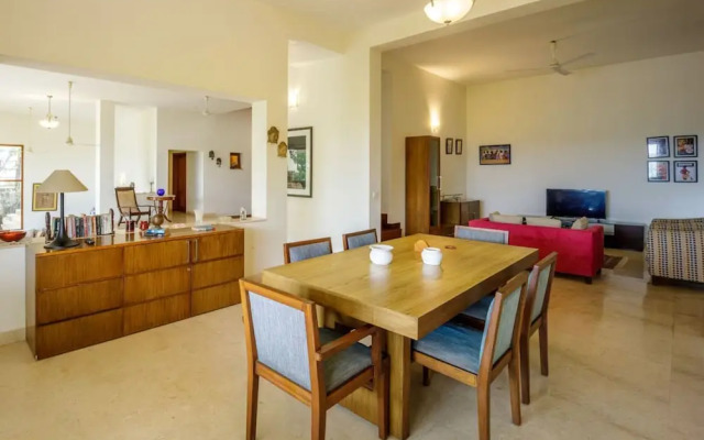 Stunning Hilltop 3BR Villa w Pool and River View