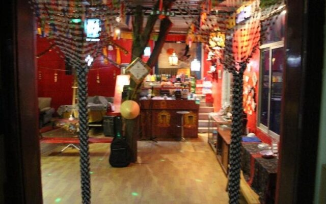 Qicaidanxia International Youth Hostel