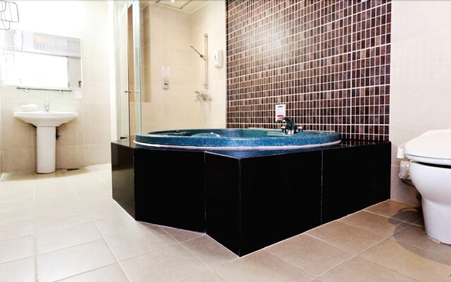 Zenith Hotel