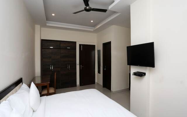 OYO 20024 SilverKey Golf Course Road