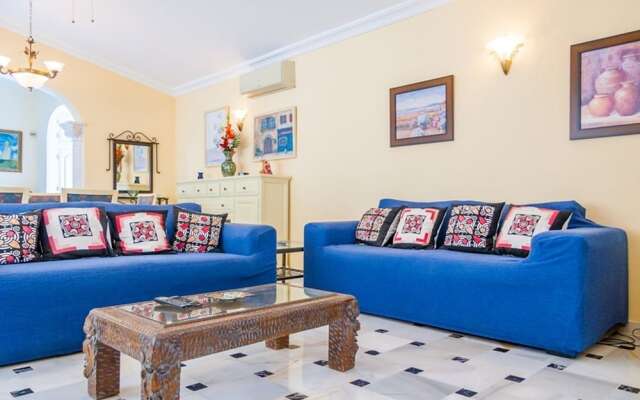 Villa Manzanas Canovas Nerja