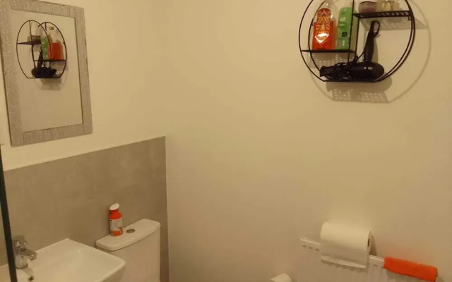 Ideal Home & Cottage,inviting 4 Bedroom Apartments