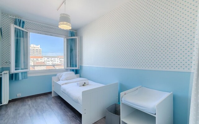 Three-roomed With Terrace & Garage - 7th Heart