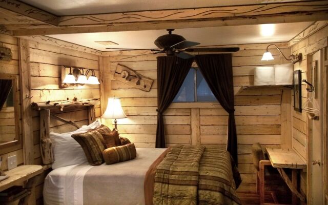The Cedaredge Lodge