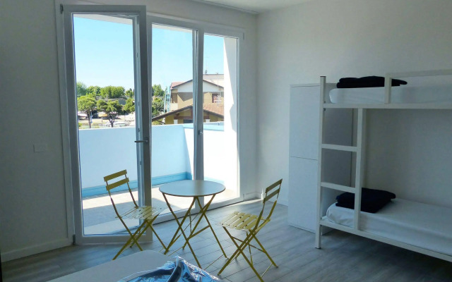 Meet Gardalake Hostel