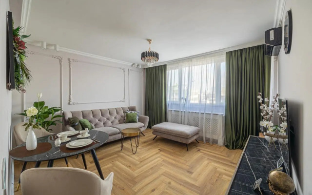 Bright House Cantemir
